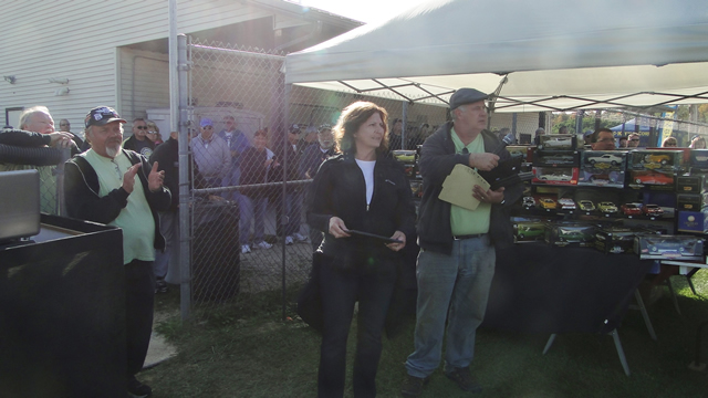 /pictures/Car Show_2015/2009-06-04 21.46.21.jpg